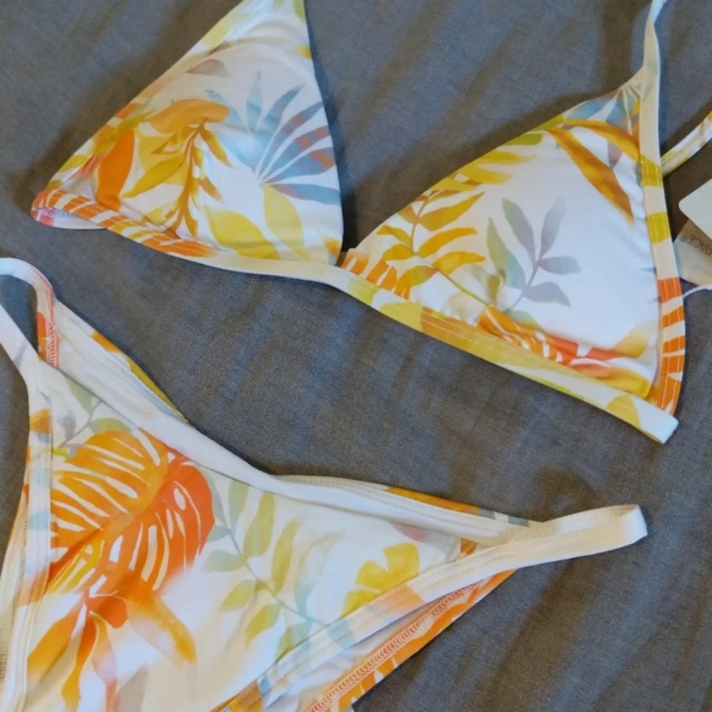 L*Space Millie Triangle Top Jay Bottoms Bikini Set Summer Tropics Tropical
